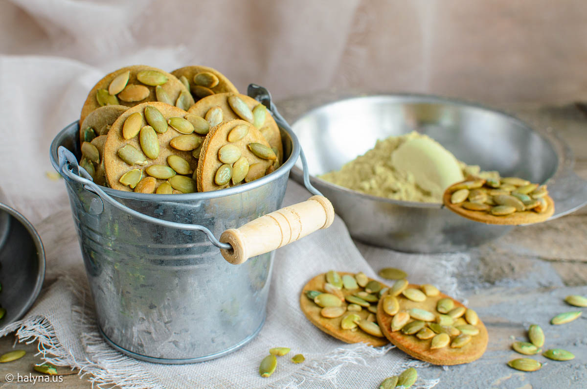 Pumpkin Seed Crackers