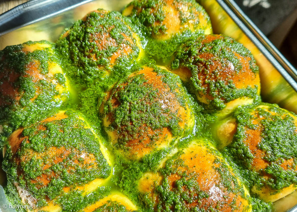 Garlic & Dill Pull-Apart Rolls